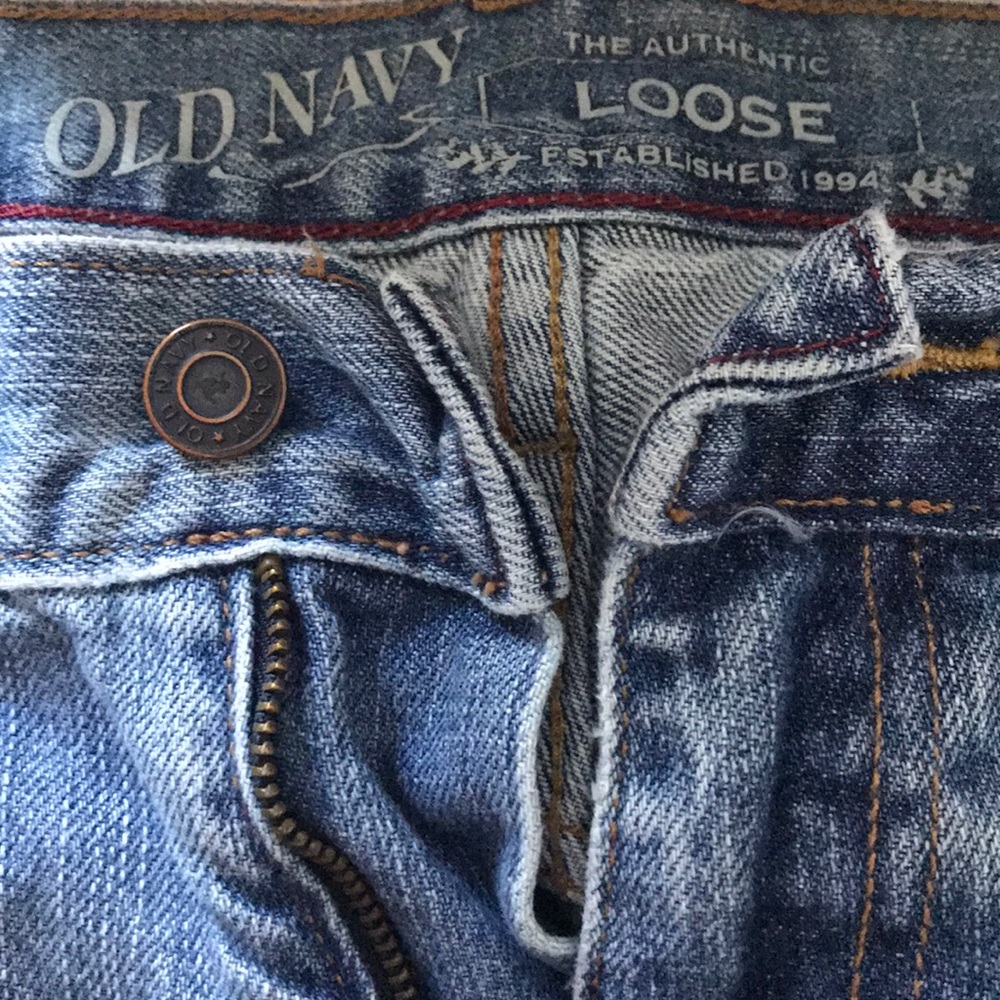 Old Navy Loose Fit Blue Jeans - Picture 5 of 6